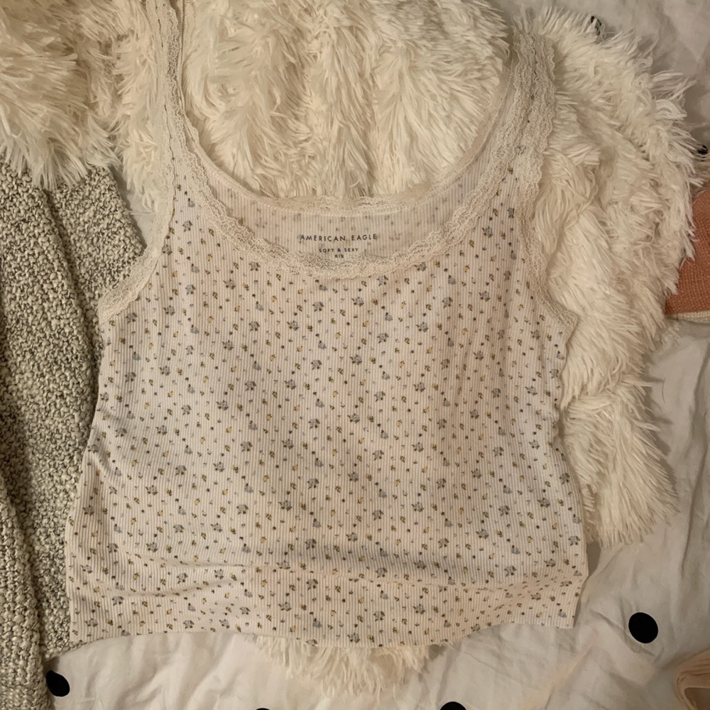 SUPER cute crop tank top from American Eagle!!